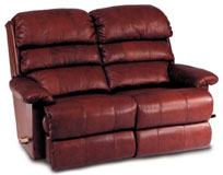 LA-Z-BOY Sofas & Recliners - The LA-Z-BOY Avenger